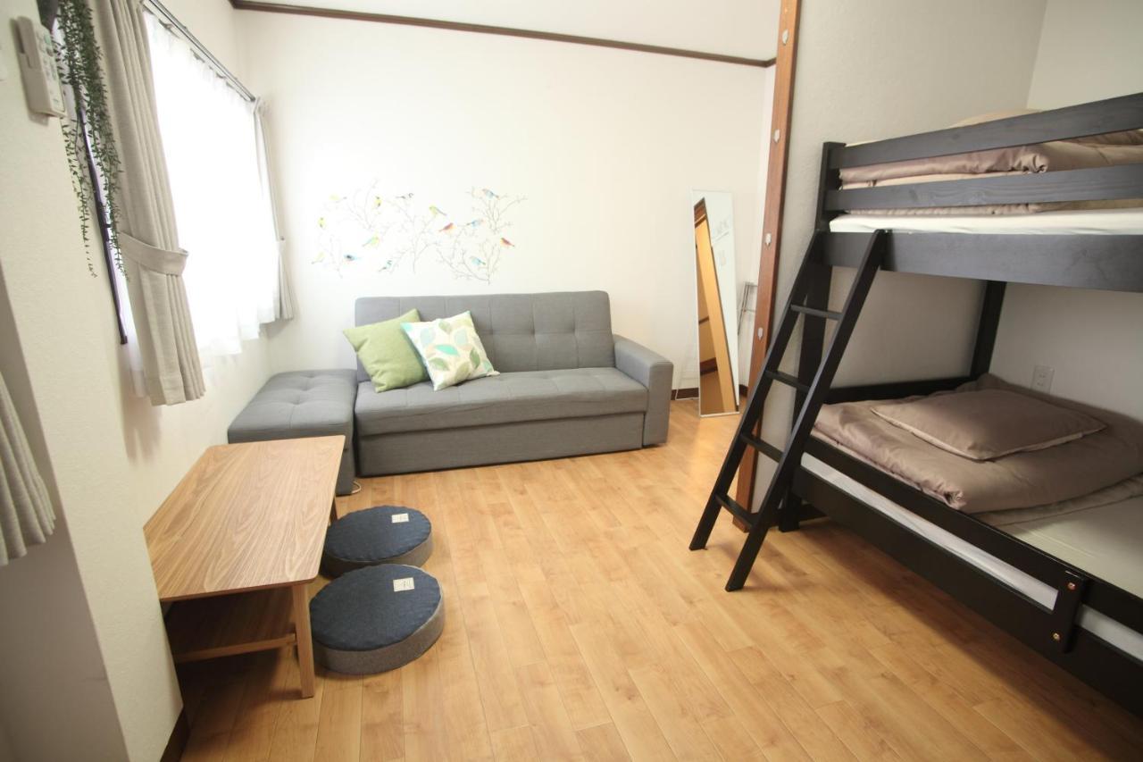 Guest House Futaba Osaka Exteriör bild