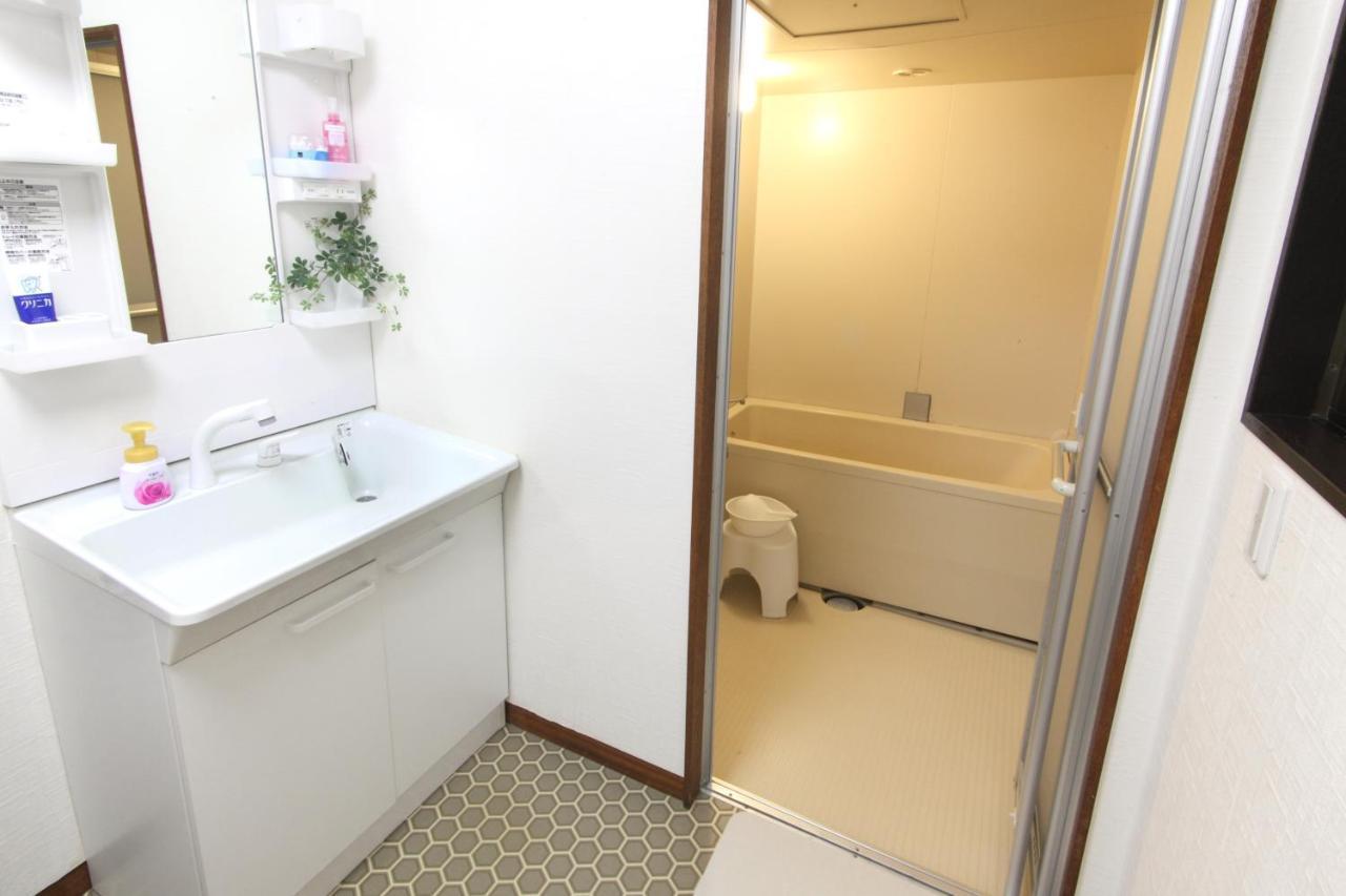 Guest House Futaba Osaka Exteriör bild